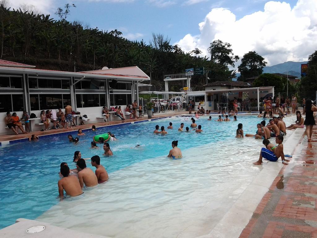 Belen de Umbria Sky Club Eco Hotel מראה חיצוני תמונה
