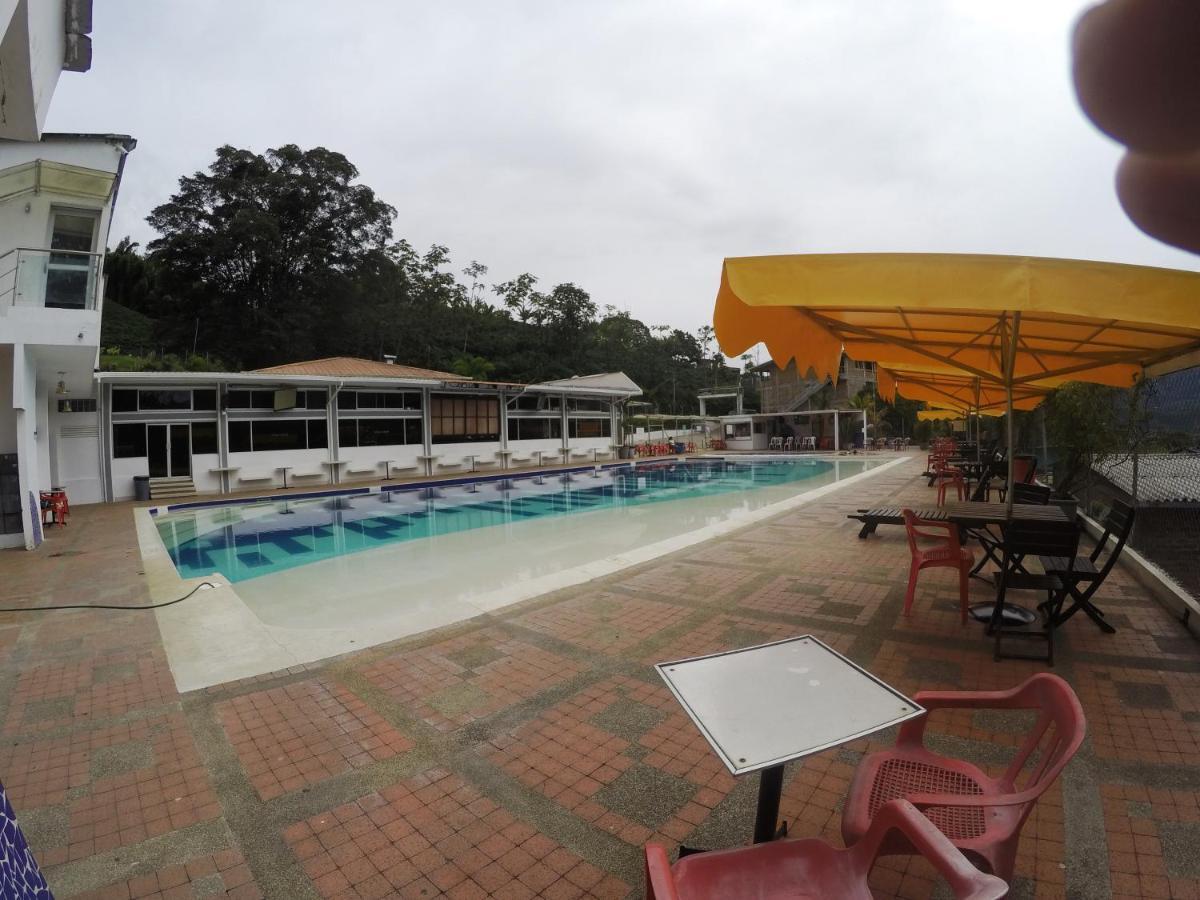 Belen de Umbria Sky Club Eco Hotel מראה חיצוני תמונה